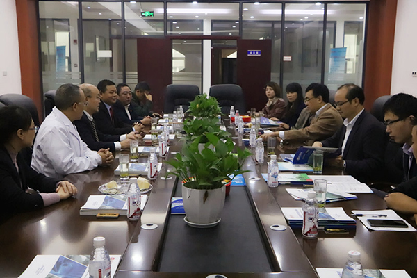 什邡市委常委副市長(zhǎng)李先輝、四川省經(jīng)信委、德陽(yáng)市經(jīng)信委、什邡市經(jīng)信局等領(lǐng)